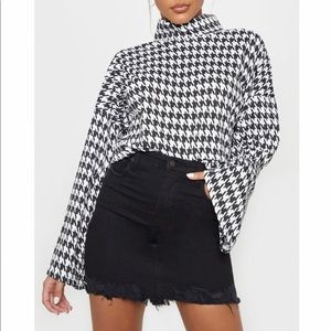 Bell Sleeved Black and White Sweater!